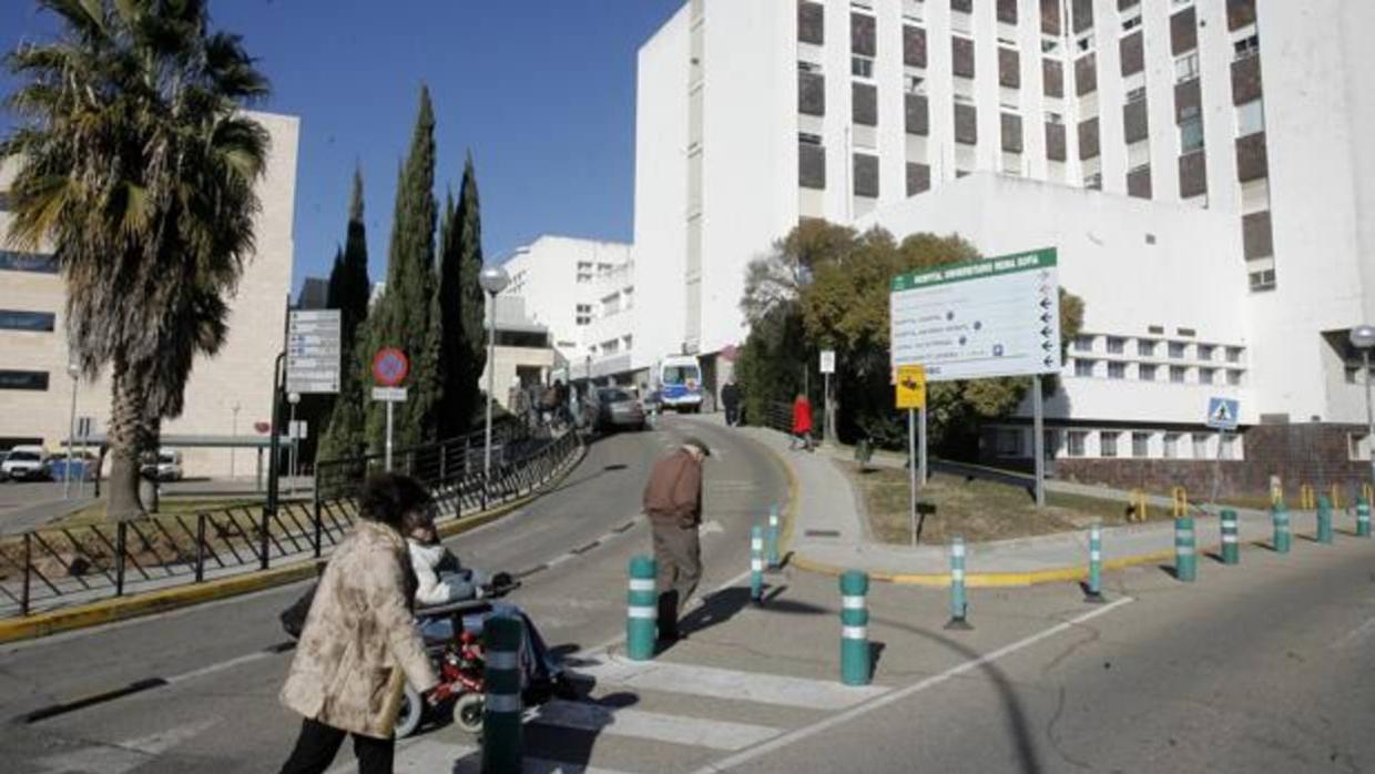 Acceso al hospital Reina Sofía de Córdoba