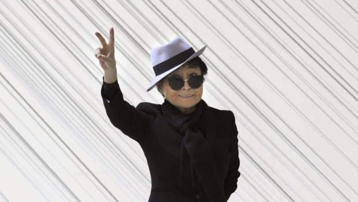 La artista japonesa Yoko Ono durante una aparición reciente