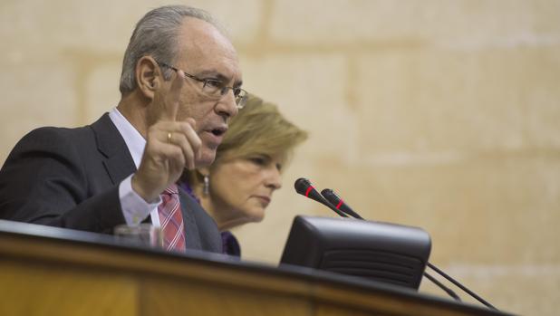 Durán pide dejar de gestionar contratos como el que concedió a la empresa de su sobrino