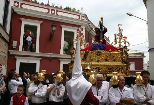 Jesús Caído, un Jueves Santo sobre su paso