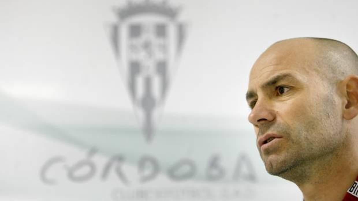 Paco Jémez durante una de las visitas al estadio El Arcángel