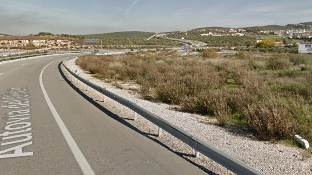 Dos muertos en una colisión entre una furgoneta y un todoterreno en Martos, Jaén