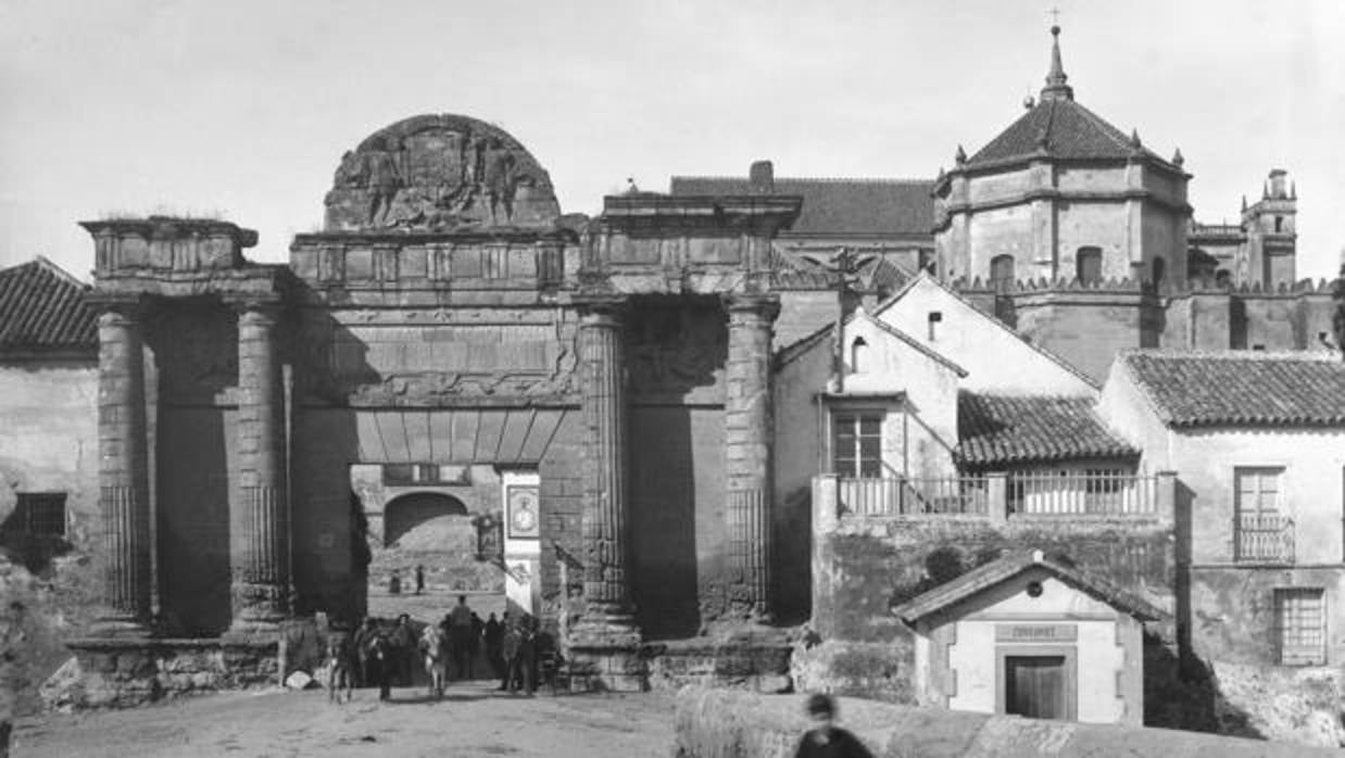 Entrada a Córdoba por la Puerta del Puente