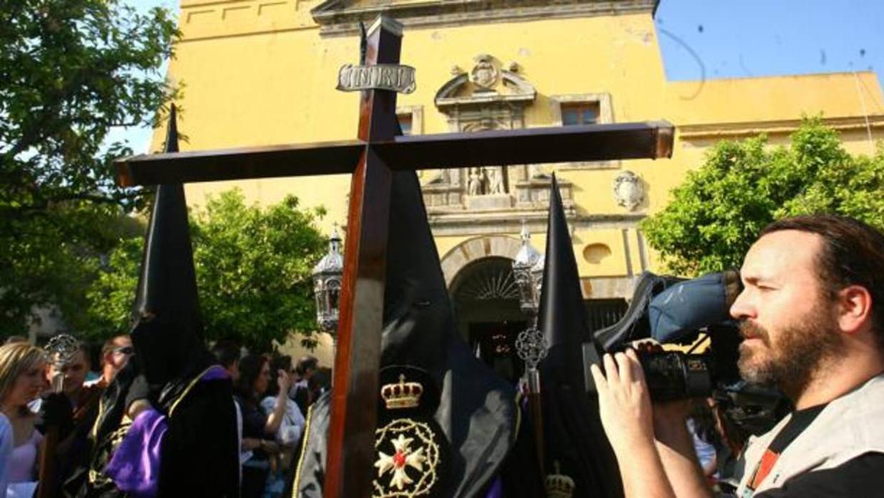 Cruz de guía de Jesús Caído