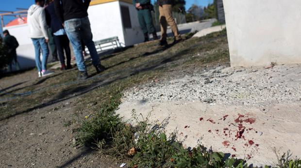 Restos de sangre en el lugar de los hechos, en Coín