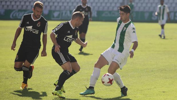 Waldo Rubio, un nuevo debut en la caótica temporada del Córdoba CF