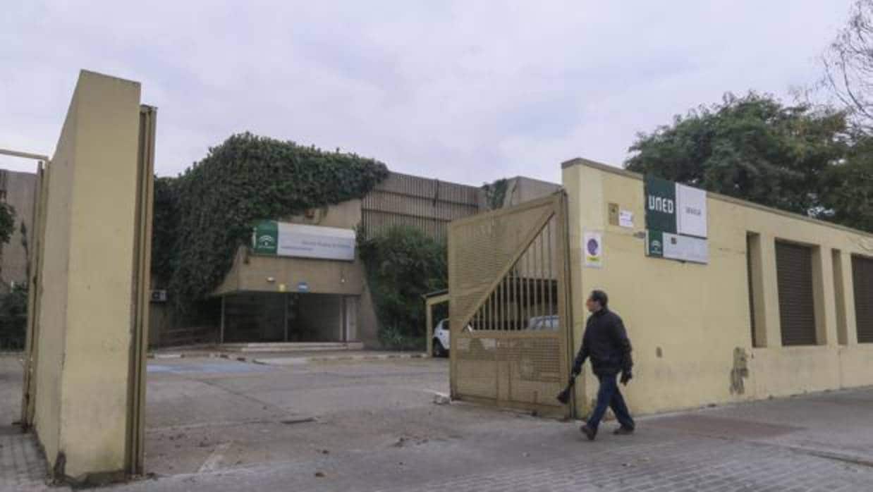 El centro profesional Guadalquivir está abierto pero con la mínima actividad