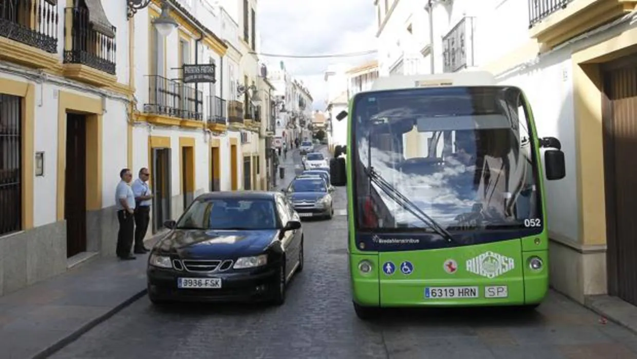 Aucorsa sale del bache de la pérdida de viajeros en Córdoba