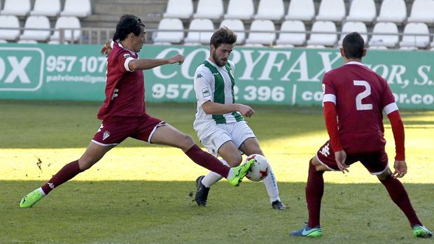 El Córdoba B paga su endeblez defensiva ante el San Fernando (0-3)