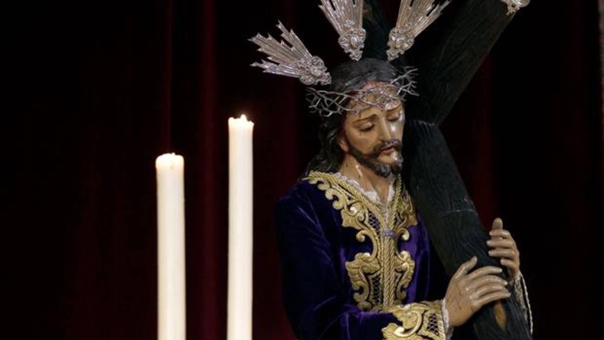 El Señor del Calvario con la túnica de rocalla