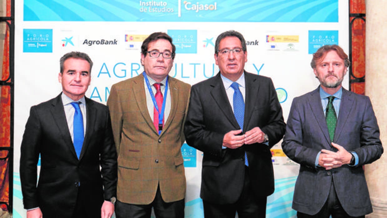 Participantes en las jornadas del Foro Agrícola de Cajasol