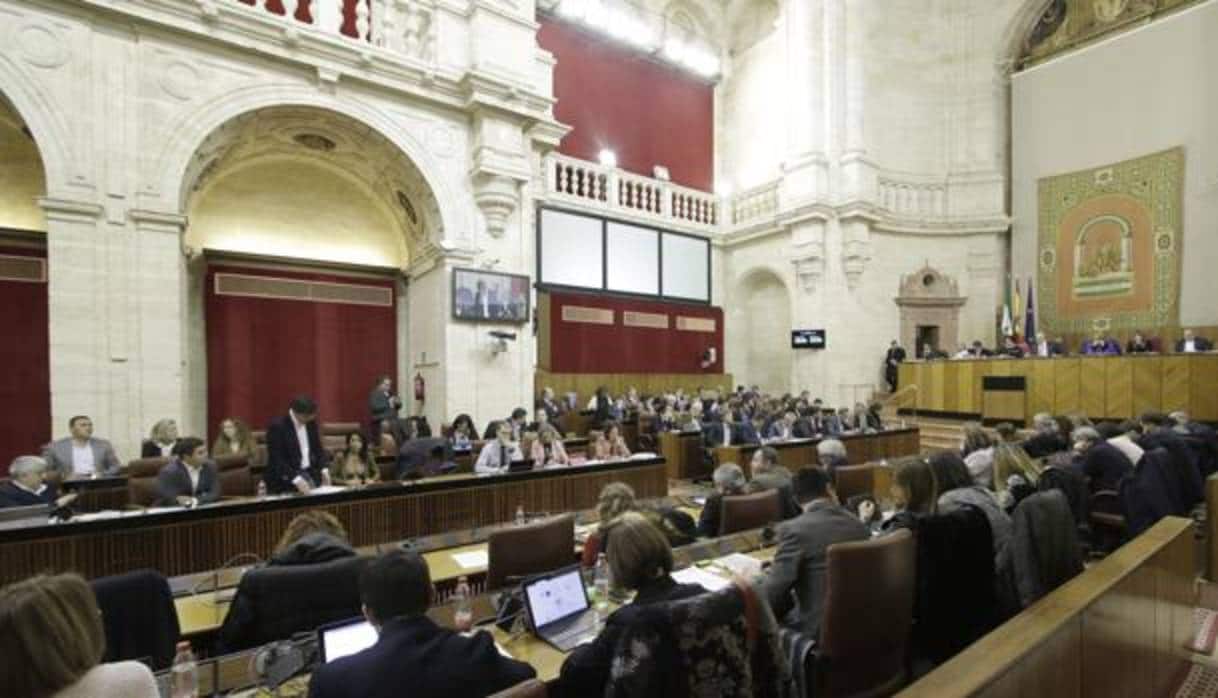 Una de las sesiones del Pleno del Parlamento de Andalucía