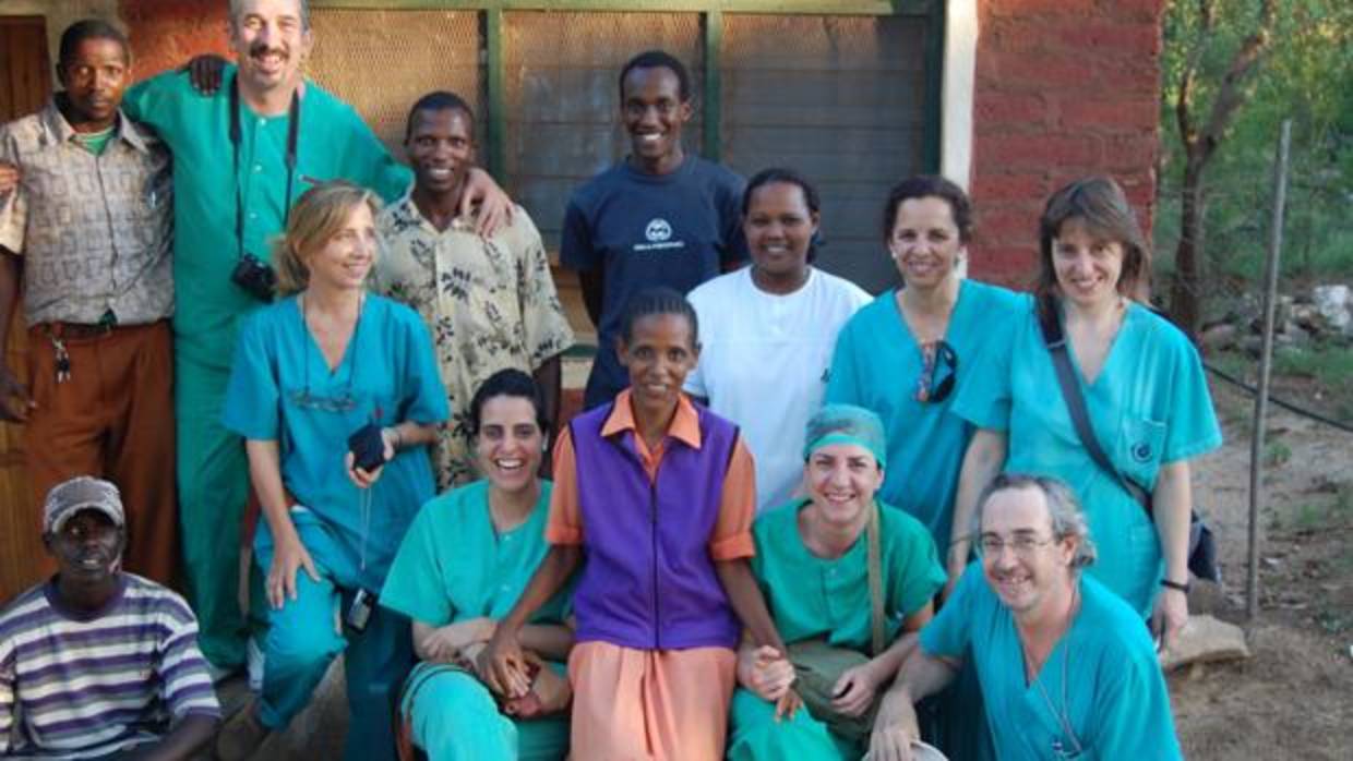 Médicos del Hospital de La Arruzafa en Tanzania