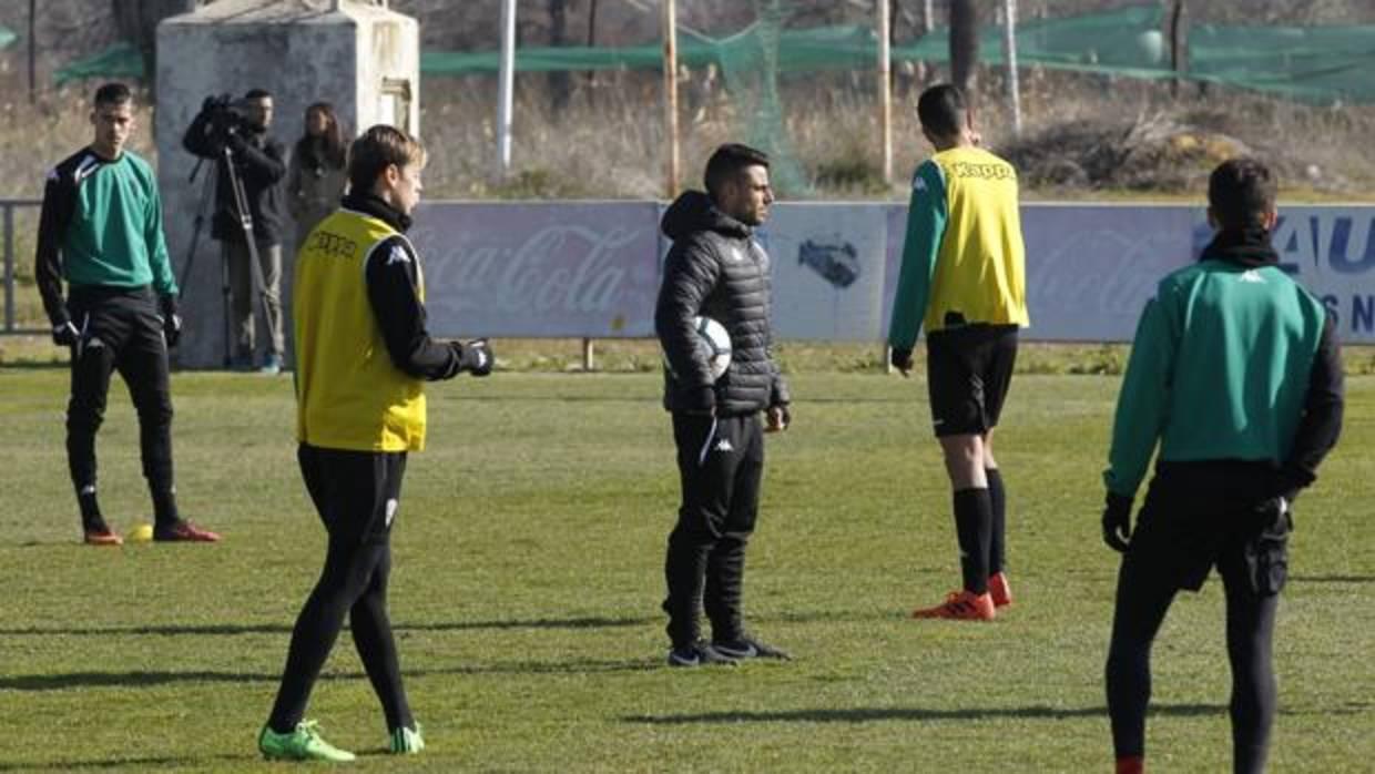 Jorge Romero durante un entrenamiento de esta semana con el Córdoba CF