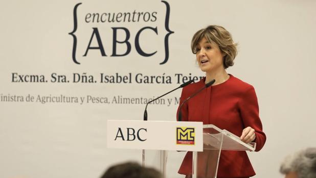 La ministra de Agricultura, en la Casa de ABC