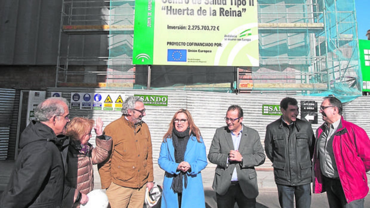 La delegada María Ángeles Luna visita las obras del centro de salud de Huerta de la Reina