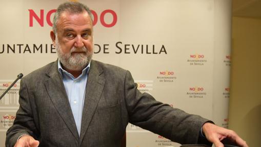 Torrijos, primer teniente de alcalde en 2008 de Sevilla, fue quien informó del callejero