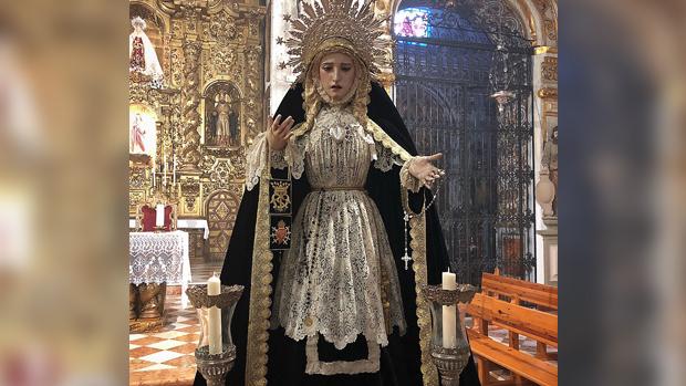 La Virgen de los Dolores de Aguilar se viste con el hábito servita