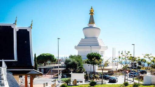 Visión aérea de la Estupa Budista de Benalmádena