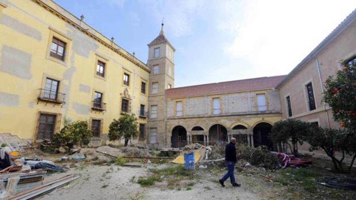 Patio de Carruajes en torno al que pivotará la reforma de Palacio Episcopal de Córdoba