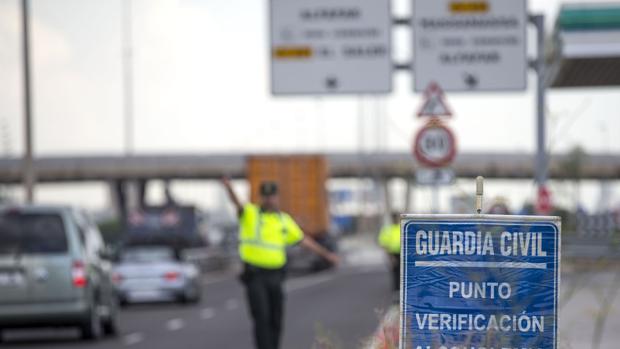 Detenido en Granada por conducción temeraria, ir sin permiso y bajo el efecto de las drogas