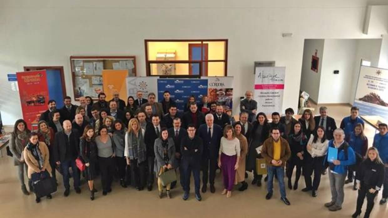 Foto de familia de la inauguración de las jornadas, en el Centro de Formación de CECO