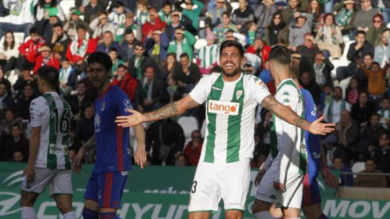 Aythami protesta en el partido ante el Oviedo