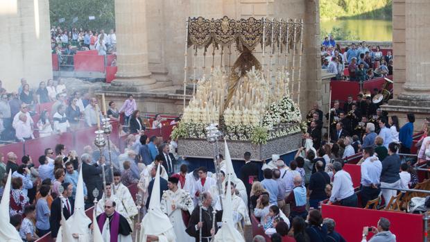 Semana Santa de Córdoba 2018: sigue en directo el Lunes Santo en la carrera oficial