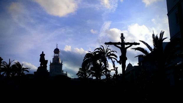DIRECTO: Sigue el Viernes Santo de Cádiz