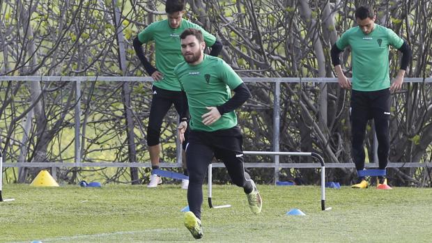 Javi Galán, jugador del Córdoba CF: «Debemos imponer nuestro juego ante el Lorca FC para hacerles daño»