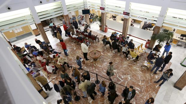 Los trabajadores desconvocan la huelga de la Oficina de Atención al Ciudadano del Ayuntamiento de Córdoba