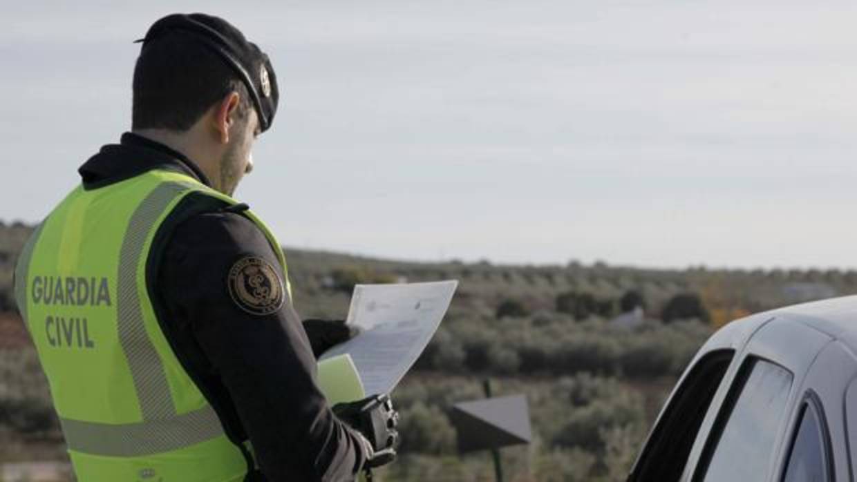 Un agente de la Guardia Civil de Córdoba