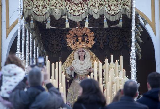 Detalle de Ntra. Señora del Buen Fin, de la Hermandad del Descendimiento