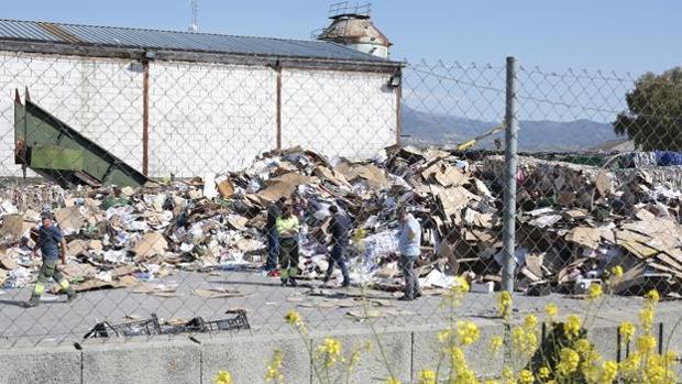 Un cadáver «triturado» aparece en una planta de reciclaje de Granada