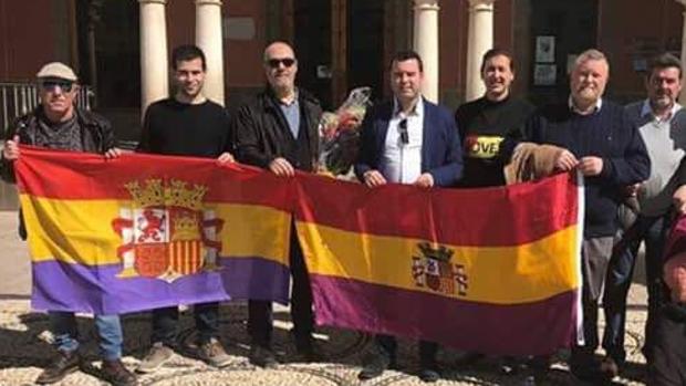 La «República» independiente en el PSOE del alcalde de Priego y senador por Córdoba