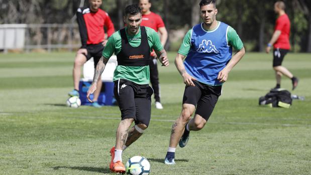 José Antonio Reyes, jugador del Córdoba CF: «No vale otra cosa que no sea ganar en León»