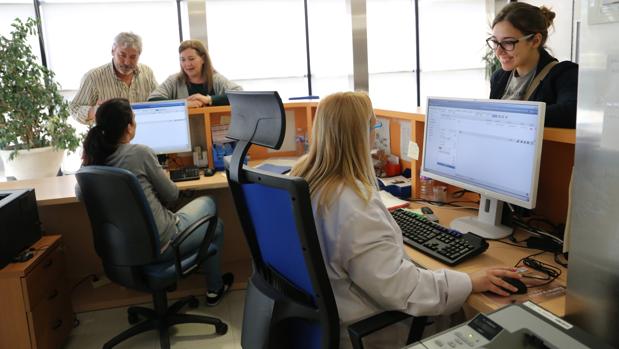 El SAS renueva los equipos informáticos en Atención Primaria en Andalucía