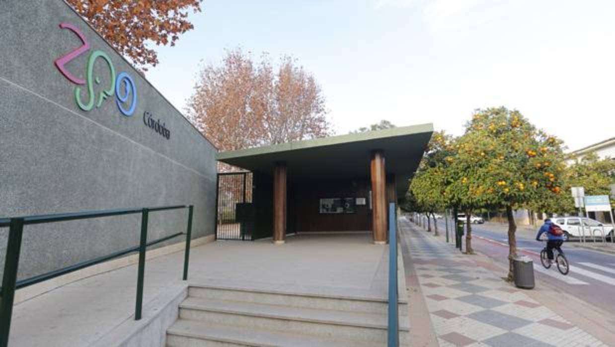 Entrada principal del Zoo de Córdoba