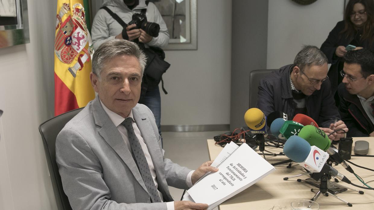 El presidente de la Audiencia Provincial, Francisco Sánchez Zamorano, en rueda de prensa