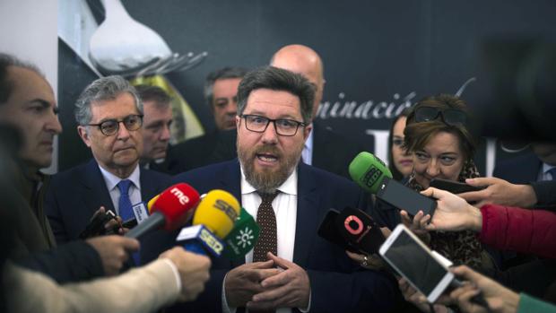 La Junta aleja a los funcionarios del control de las ayudas millonarias de la Unión Europea a agricultores