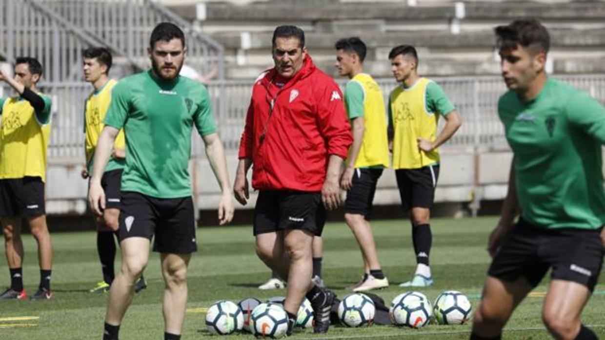 José Ramón Sandoval durante un entrenamiento con el Córdoba CF