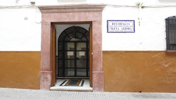 La Junta ordena ahora el cierre de la residencia Nueva Aurora de Lucena por «falta de autorización»