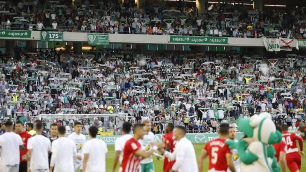 La aficion del Córdoba CF ofreció un gran ambiente durante el duelo contra la UD Almería