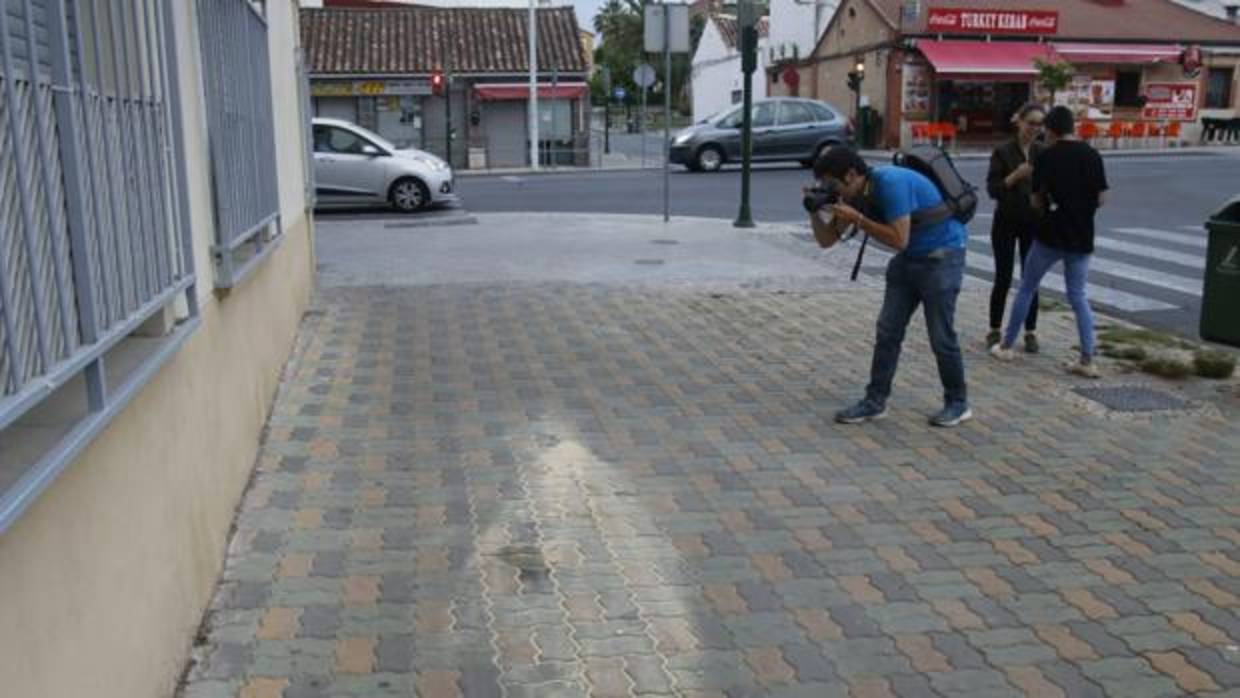 Lugar donde fue hallado el cuerpo de la mujer, ayer por la tarde