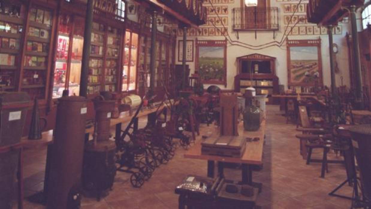 Interior de una bodega cordobesa