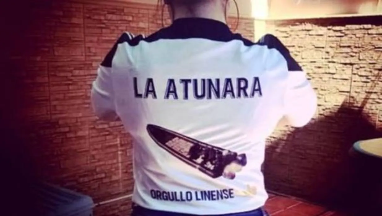 Imagen de la camiseta de apoyo a los narcos que ha generado una ola de indignación en La Línea