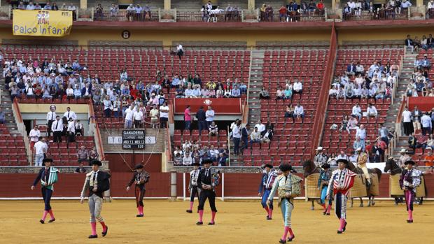 La Feria taurina de Córdoba afianza su crisis con menos público y menos toros