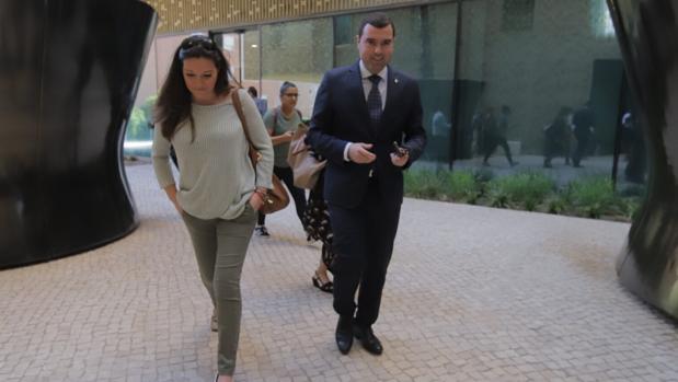 El alcalde de Priego de Córdoba declara que lo que sabe del amaño de las oposiciones a bombero es por ABC