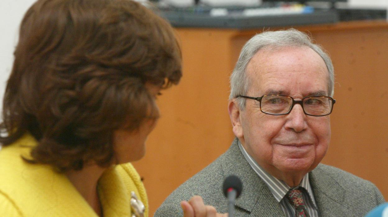 Carmen Calvo con Pablo García Baena en Córdoba