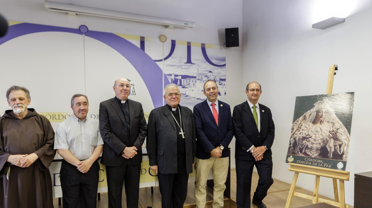 Presentanción de la obra social de la coronación